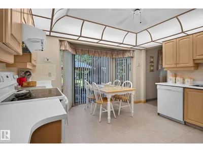 18132 78 AV NW photo 14