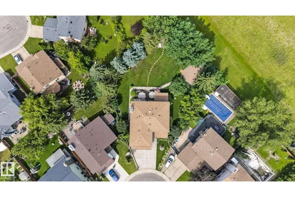 18132 78 AV NW photo 2