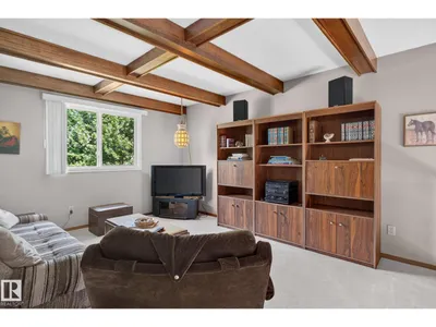 18132 78 AV NW photo 27