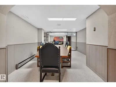 18132 78 AV NW photo 56