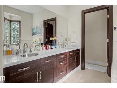 42 Kenilworth CR photo 22
