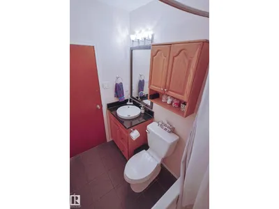 11739 129 ST NW photo 13