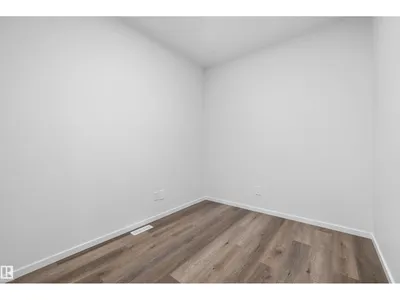 15744 7 ST NE photo 5