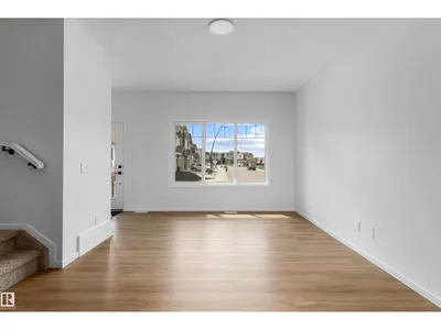 18844 28 AV NW photo 13