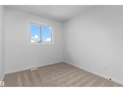 18844 28 AV NW photo 19
