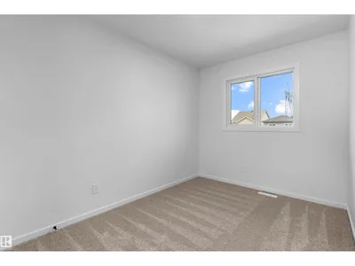 18844 28 AV NW photo 21