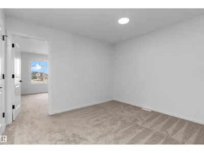 18844 28 AV NW photo 25