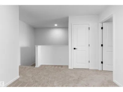 18844 28 AV NW photo 26
