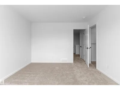 18844 28 AV NW photo 31