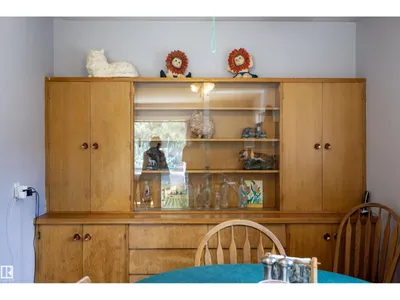 10428 68 AV NW photo 15