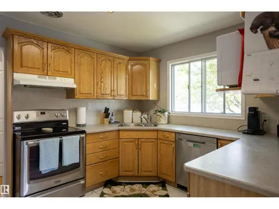 10428 68 AV NW photo 18