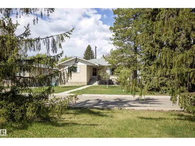 10428 68 AV NW photo 51