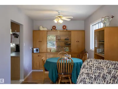 10428 68 AV NW photo 9
