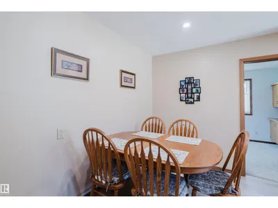 10924 35A AV NW photo 10