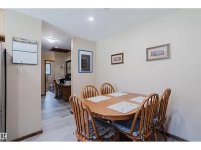 10924 35A AV NW photo 12