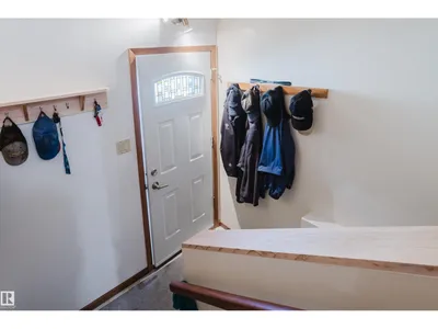 10924 35A AV NW photo 29