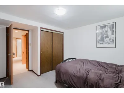 10924 35A AV NW photo 44