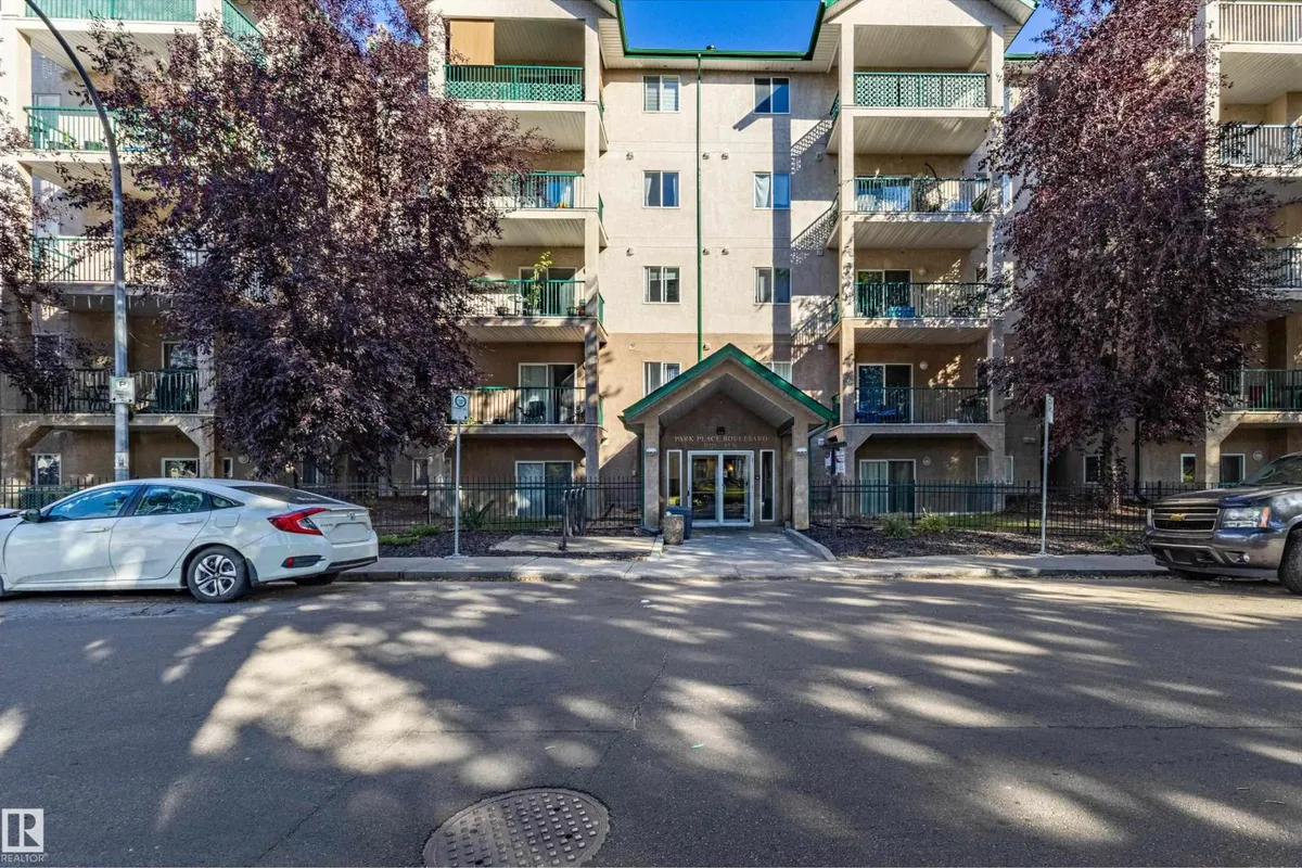 #316 11325 83 ST NW exterior