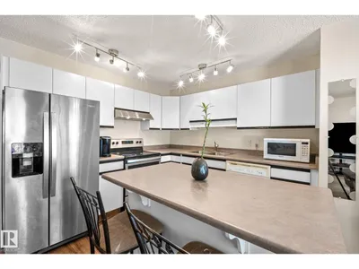 #2 15215 126 ST NW photo 10