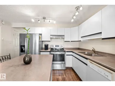 #2 15215 126 ST NW photo 11