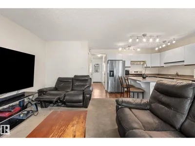 #2 15215 126 ST NW photo 19