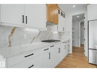 11 PIERWYCK LO photo 9