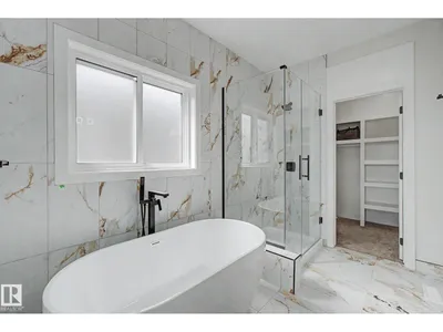 11 PIERWYCK LO photo 26