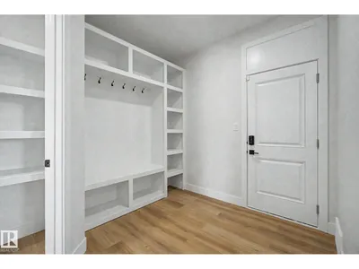 11 PIERWYCK LO photo 15