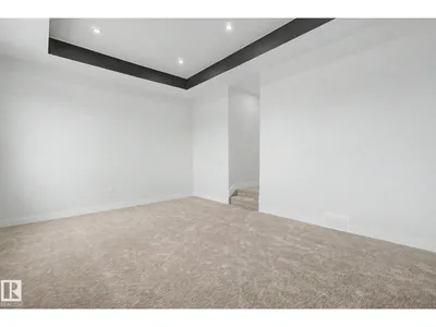 11 PIERWYCK LO photo 21