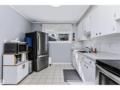 13503 135 AV NW photo 18