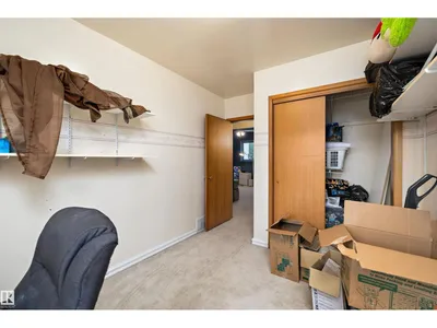 10621 60A AV NW photo 19