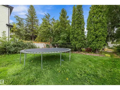 10621 60A AV NW photo 27