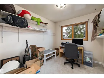 10621 60A AV NW photo 23