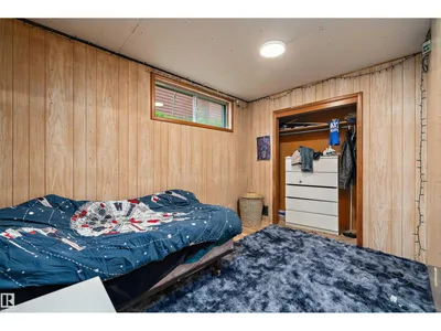 10621 60A AV NW photo 22