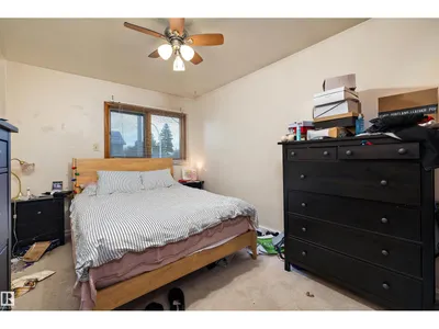 10621 60A AV NW photo 12