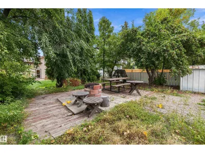 10621 60A AV NW photo 31