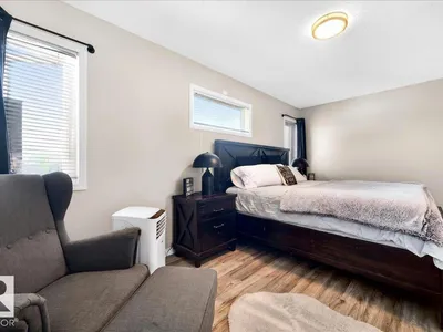 21339 91 AV NW photo 25