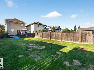 21339 91 AV NW photo 44