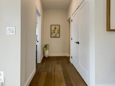 7924 92 AV NW photo 32