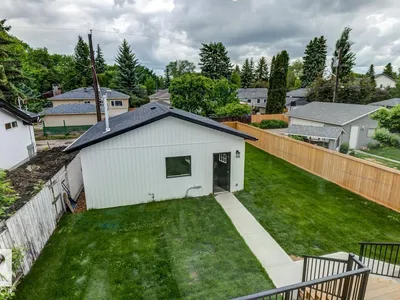 7924 92 AV NW photo 44