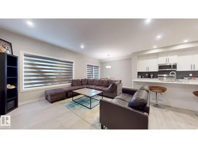 607 31 AV NW photo 10