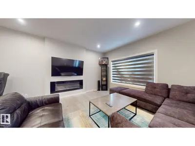 607 31 AV NW photo 12