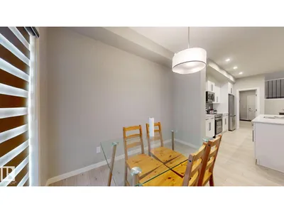 607 31 AV NW photo 16