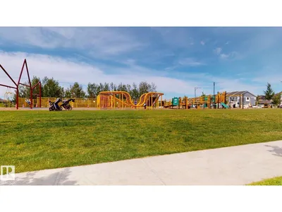 607 31 AV NW photo 36