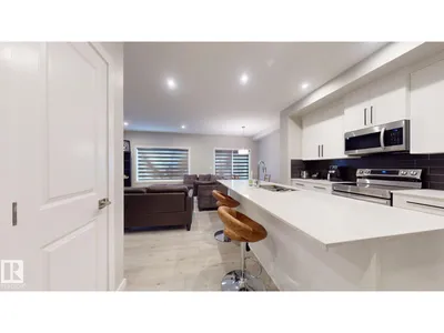 607 31 AV NW photo 7