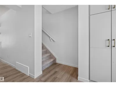22709 84 AV NW photo 14