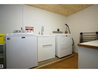 12137 50 ST NW photo 30