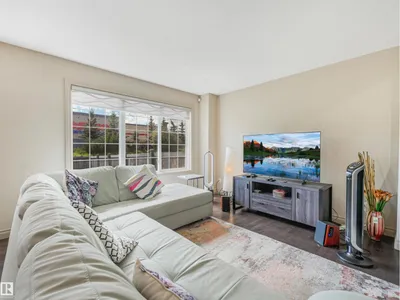 3897 GALLINGER LO NW photo 10
