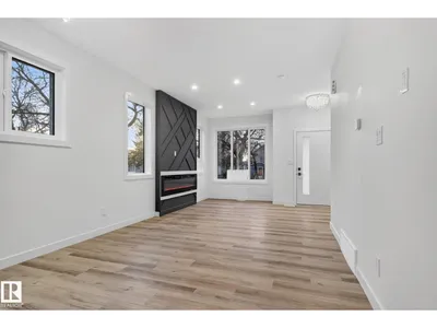 11927 90 ST NW photo 4