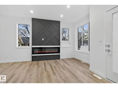 11927 90 ST NW photo 5